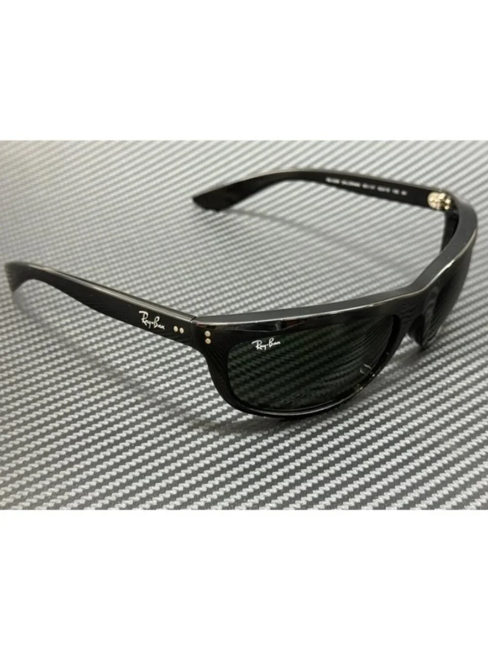 New Ray-Ban Men  Sunglasses --